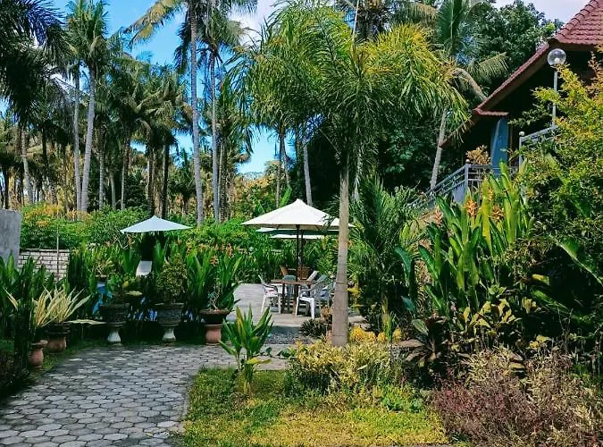 Coconut Hill Hotel Batununggul